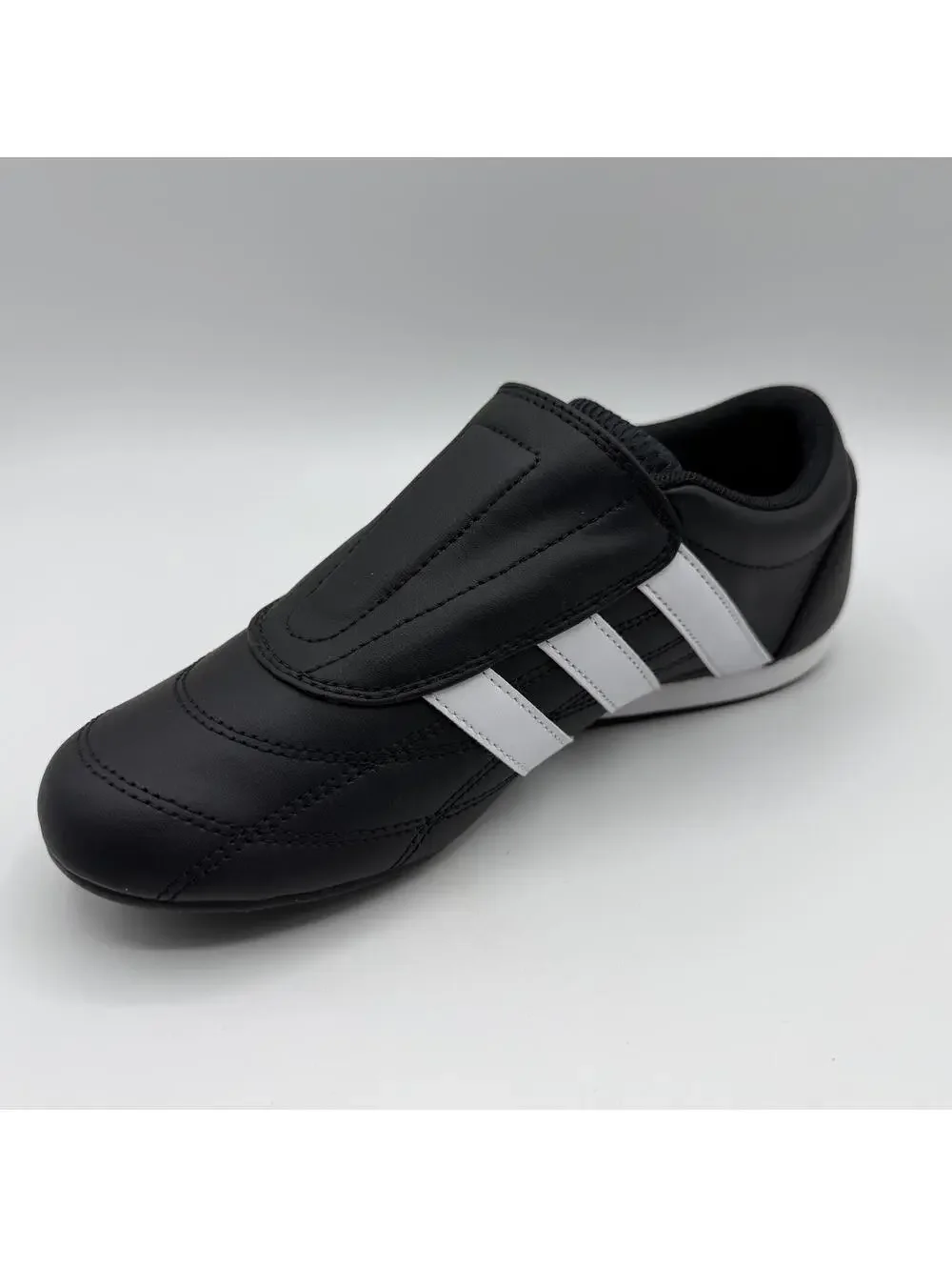 adidas Originals Tekwen Women's Slip On Sneakers Shoe JS3871 Black White Size 7